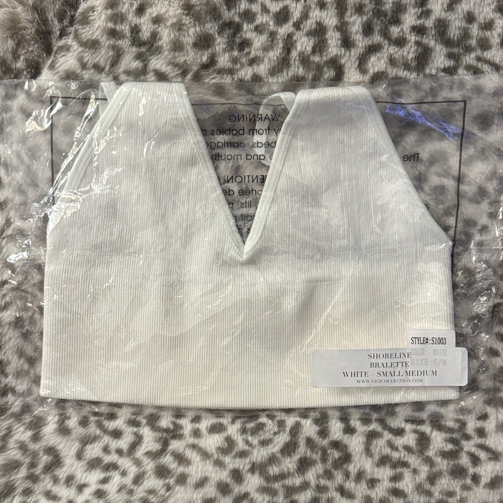 Vici Ivory V-Neck Crop Top